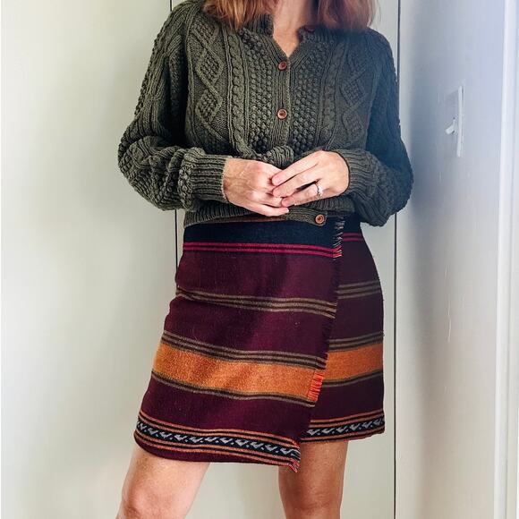 Vintage Wool Blanket Skirt Mini Wrap Size 10P Boho Western Southwestern Print - Picture 1 of 7
